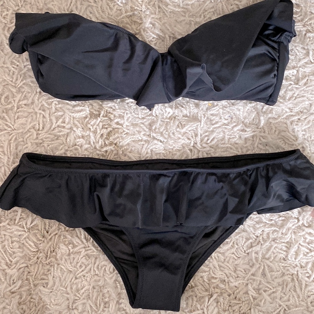 Black Ruffled Bikini